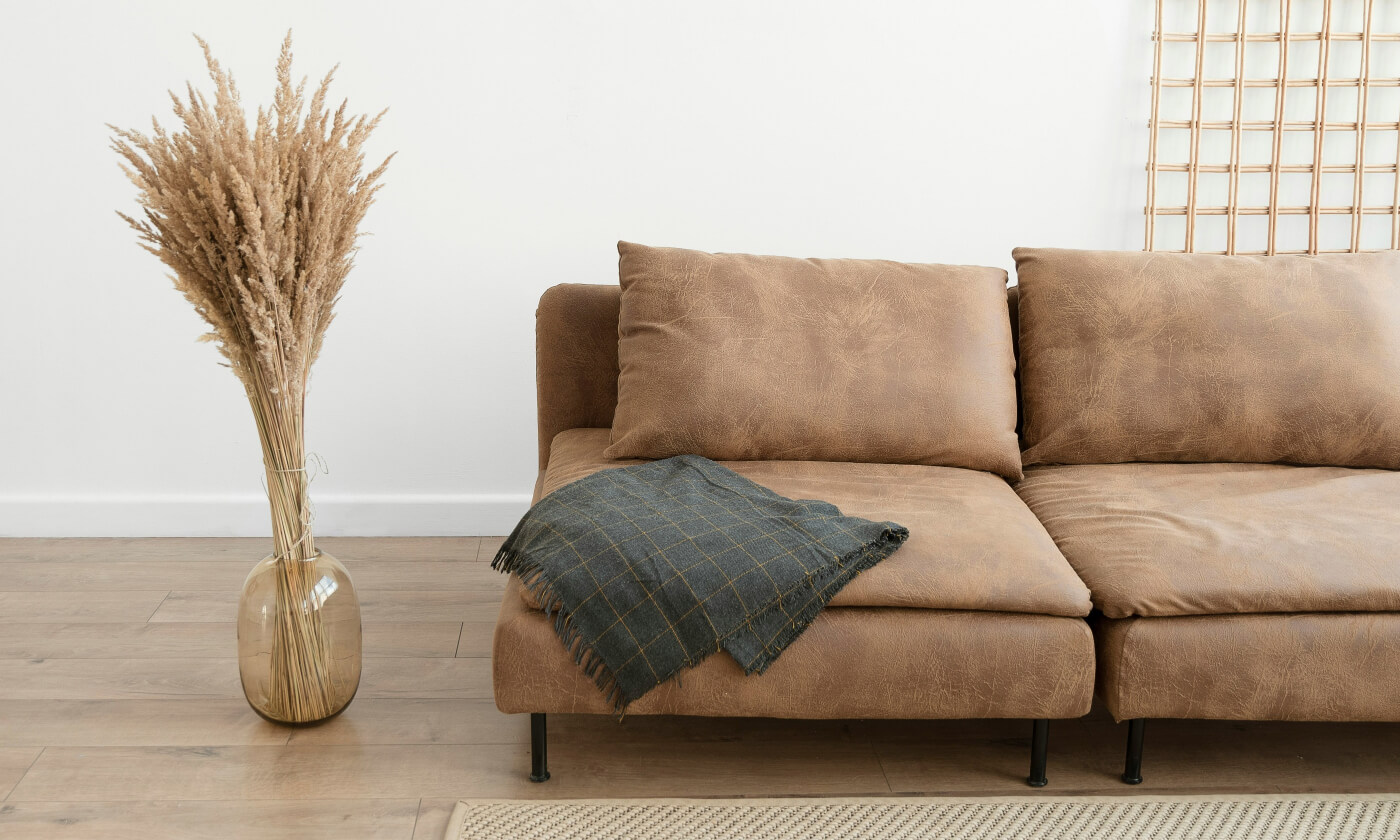 Solid vs Engineered Wood for Office Furniture – Which One Should You Choose?